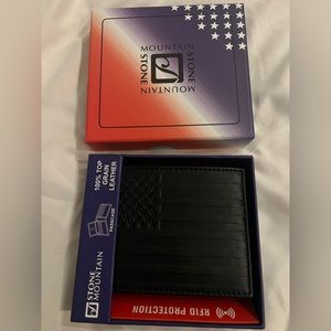 Stone Mountain Patriotic US Flag Men's Bifold BLACK Leather RFID Wallet $49.99
